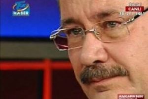 Melih G&ouml;k&ccedil;ek canlı yayında ağladı