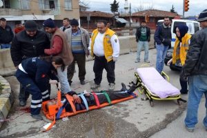 Karşıdan karşıya ge&ccedil;erken...