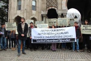 &Ouml;ğrencilerden polis m&uuml;dahalesine tepki