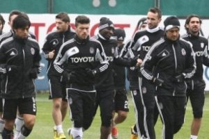 Beşiktaş'ta 5 isim ayrı &ccedil;alıştı!