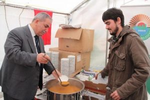 3 bin kişiye &ccedil;orba ve ekmek hayalini ger&ccedil;ekleştirdi