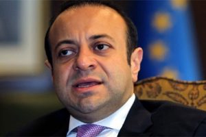 "T&uuml;rkiye'de sosyal demokrat yok"