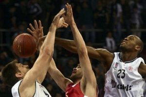 Beşiktaş galibiyetle tanışamadı