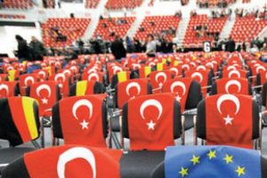 Varlıklı T&uuml;rkler AB'yi istemiyor mu?