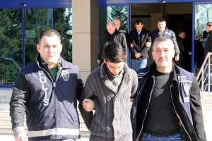 &Ouml;ld&uuml;rd&uuml;ğ&uuml; arkadaşının hesabından para &ccedil;ekince