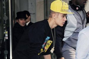 Justin'in aklı neden karıştı?