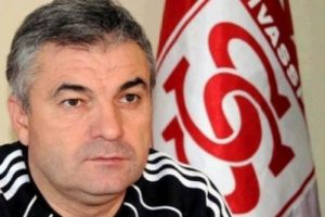 Sivasspor kupayı g&ouml;z&uuml;ne kestirdi
