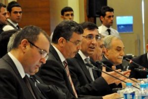 'Barış s&uuml;reci başarılı olursa tersine g&ouml;&ccedil; yaşanır'
