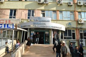 Karnında 15 kilo k&uuml;tle ile yıllarca yaşadı
