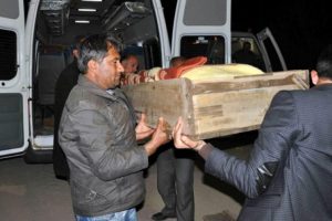 18 yaşındaki gen&ccedil; kız kendini astı