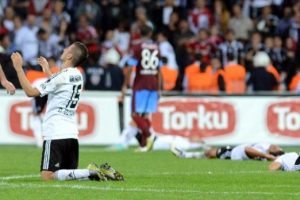 Trabzonspor ma&ccedil;ında yıkıldı, Fenerbah&ccedil;e'yi yıktı