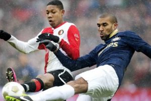 Eredivisie'de zirve heyecanı s&uuml;r&uuml;yor
