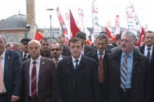 Osman Pamukoğlu'ndan &Ouml;calan'a ağır s&ouml;zler