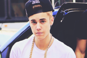 Justin Bieber akıllara Britney Spears'ı getiriyor
