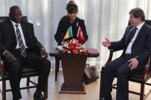 "T&uuml;rkiye bizim i&ccedil;in her alanda model &uuml;lke"