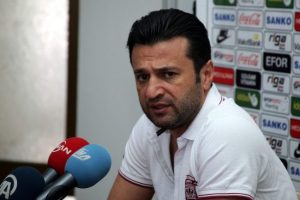 B&uuml;lent Uygun taraftardan destek bekliyor