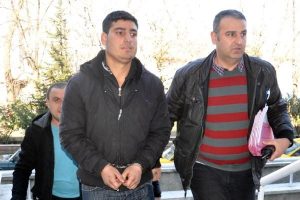 Otomobil hırsızları yakalandı