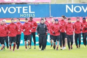 Trabzon Beşiktaş hazırlıklarını s&uuml;rd&uuml;rd&uuml;