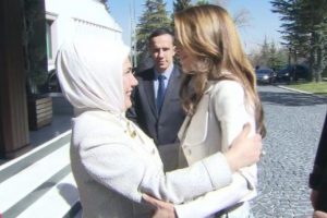 Emine Erdoğan Krali&ccedil;e Rania ile g&ouml;r&uuml;şt&uuml;