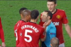 &Ccedil;akır Rio Ferdinand'ı atmadı ama onu...