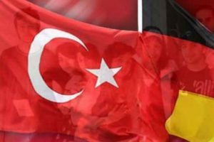 Almanya'da 23 yaşındaki T&uuml;rk gen&ccedil;leri zorda!
