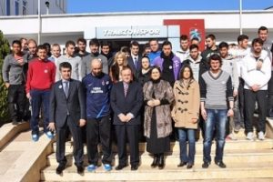 Trabzonspor'dan ''G&ouml;n&uuml;l El&ccedil;ileri''ne destek