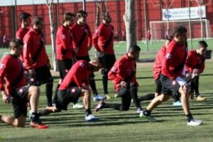 Gen&ccedil;lerbirliği G.Saray'ı g&ouml;z&uuml;ne kestirdi!