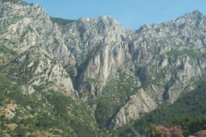 Piknik i&ccedil;in &ccedil;ıktıkları dağda kayboldular