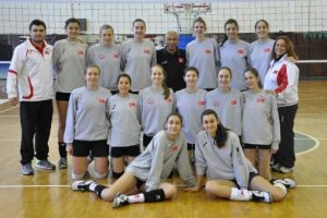 Yıldız Kız Voleybol Milli Takımı Bursa'da hazırlanıyor