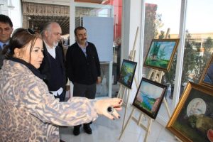 AVM'de kadınlar g&uuml;n&uuml; resim sergisi