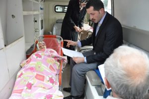 Vekalet vermek i&ccedil;in ambulansla adliyeye taşındı