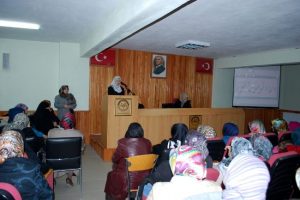 Mudanya M&uuml;ft&uuml;l&uuml;ğ&uuml;'nden kadınlara konferans