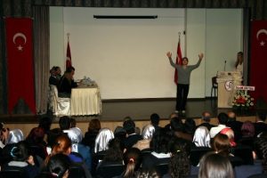 İstiklal Marşı'nı yaşayarak okudular