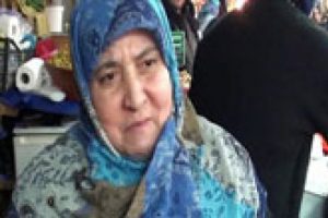 25 bin lirasını d&uuml;ş&uuml;ren kadının g&ouml;zyaşları