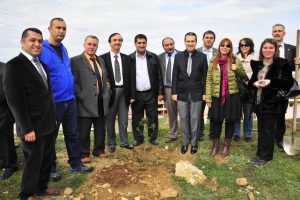 Yıldırım Belediyesi ve Bem-Bir-Sen'den fidan dikimi