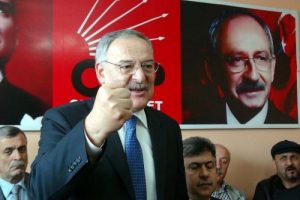 Silahın, ter&ouml;r&uuml;n şantajı altında pazarlık olmaz
