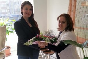 İTSO'dan kadın &uuml;yelerine &ccedil;i&ccedil;ekli '8 Mart' kutlaması