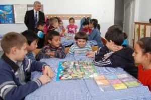&Ouml;ğretmenden hem eğlendiren hem de bilgilendiren oyun