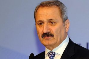 Bakan bankaları eleştirdi