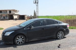 Otomobile silahlı saldırı: 1 &ouml;l&uuml;, 3 yaralı