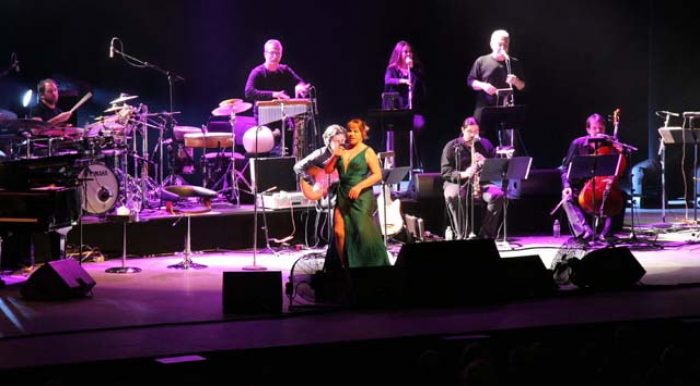 Sezen Aksu Toronto'da konser verdi