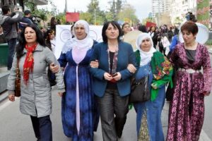 BDP'li Aydoğan barış s&uuml;recine katkı istedi