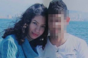 Torunlarının g&ouml;z&uuml; &ouml;n&uuml;nde gelinini &ouml;ld&uuml;rd&uuml;