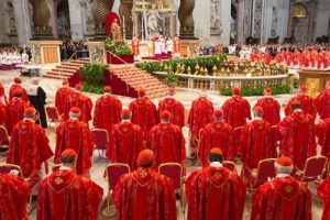 Papalık se&ccedil;imi geleneksel ayinle başladı