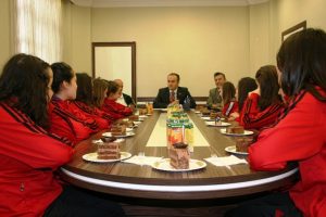 Yarı final formaları İneg&ouml;l Belediyesi'nden