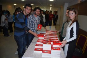 Gemlik Belediyesi 5 bin 500 &ouml;ğrenciye safahat dağıtacak