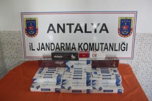 Jandarmadan ka&ccedil;ak sigara operasyonu