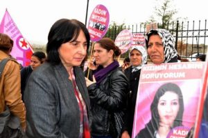 Esin &ouml;ğretmenin eşine m&uuml;ebbet hapis