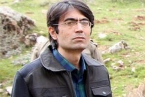 Kaymakam adayı Kenan Erenoğlu'nun ilk işi kıyafetini atmak oldu