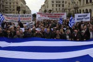 Yunanistan'da emekli askerlerden protesto